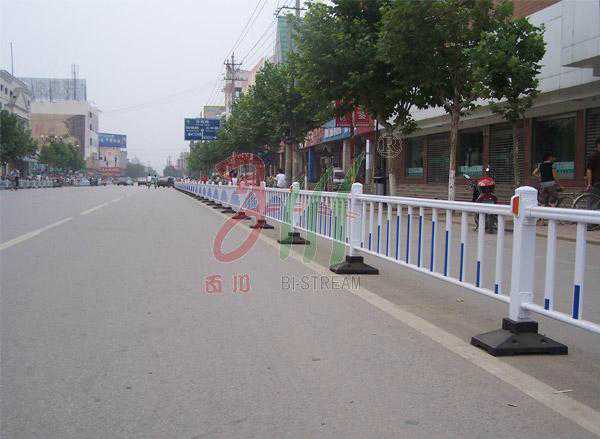 道路隔離護(hù)欄.jpg