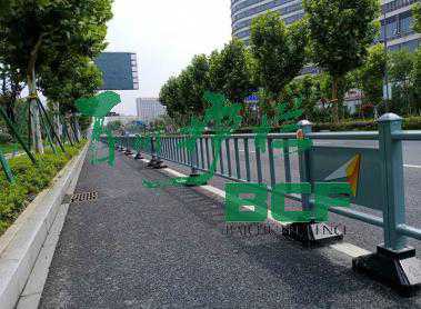 交通護欄